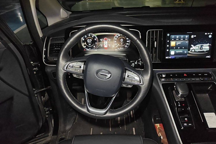 广汽传祺 传祺M8 2023款 领秀系列 390T 至尊版局部细节13