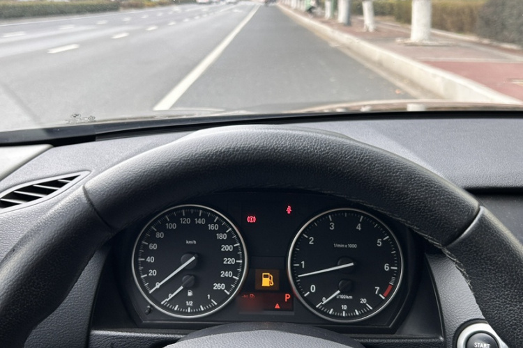 宝马X1 2014款 sDrive18i 时尚型中控内饰7004