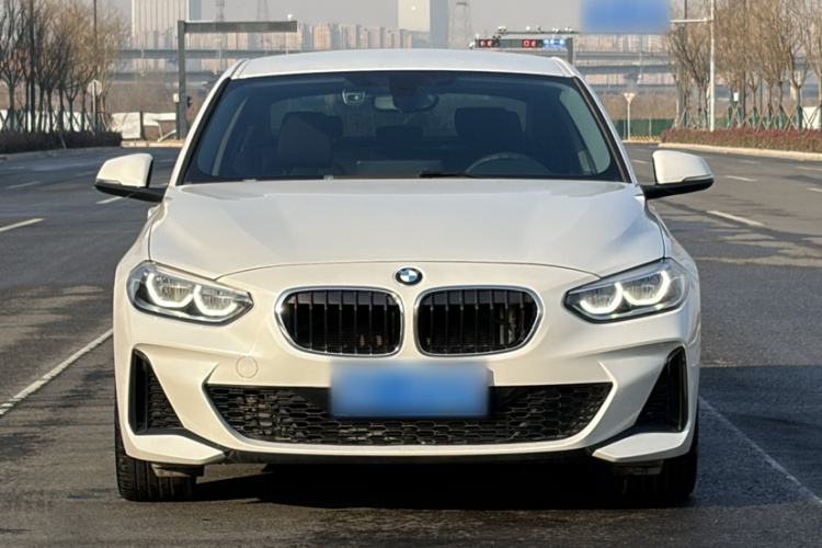 宝马1系 2021款 改款 120i M运动版车身外观6003