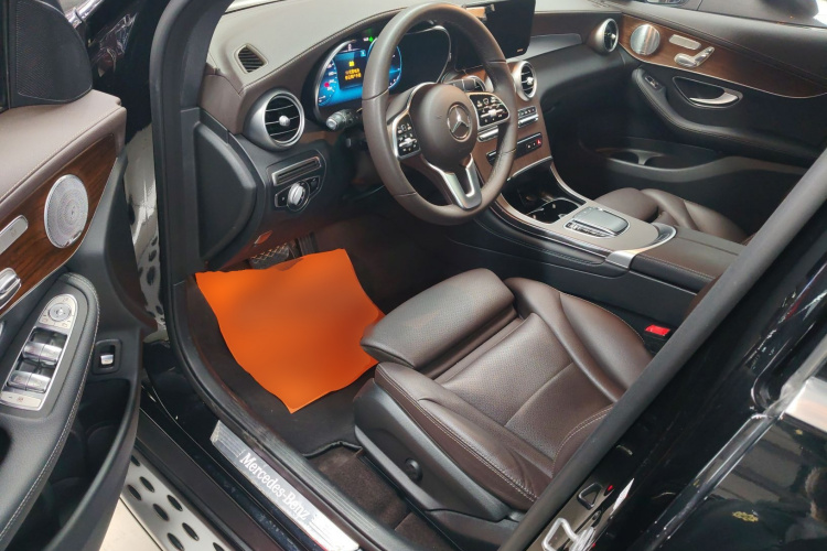 奔驰GLC 2021款 GLC 300 L 4MATIC 豪华型中控内饰20