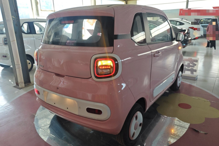 奔腾小马 2025款 222km 灵动马车身外观7