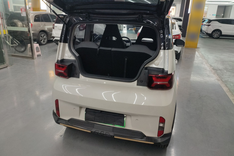 五菱汽车 宏光MINIEV 2022款 GAMEBOY 200km 玩乐款 磷酸铁锂机舱底盘23