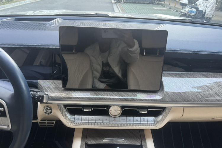 坦克500 2022款 3.0T 运动版 造境型 5座中控内饰7002