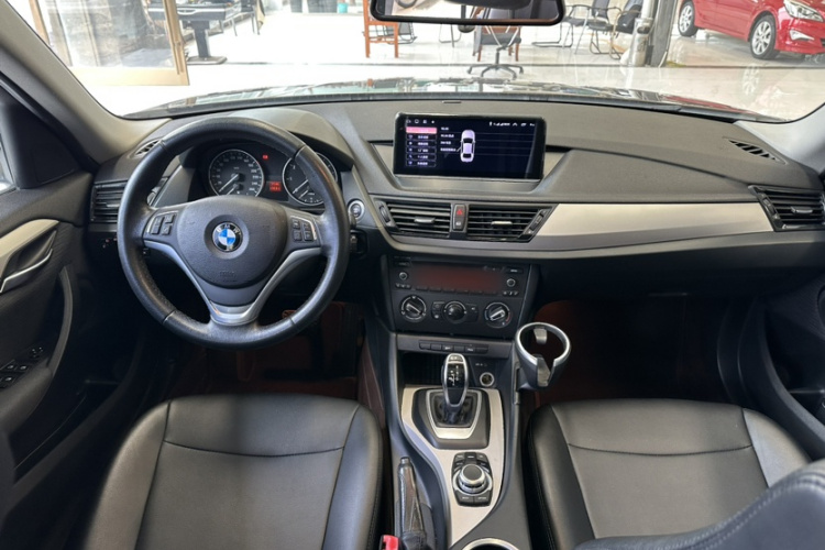 宝马X1 2014款 sDrive18i 时尚型中控内饰7010
