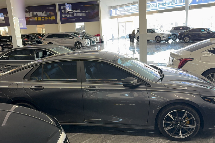 广汽传祺 影豹 2023款 270T DCT J15版车身外观6002