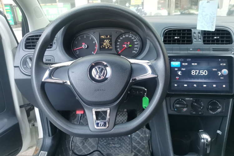 大众 Polo 2016款 1.4L 自动风尚型中控内饰13