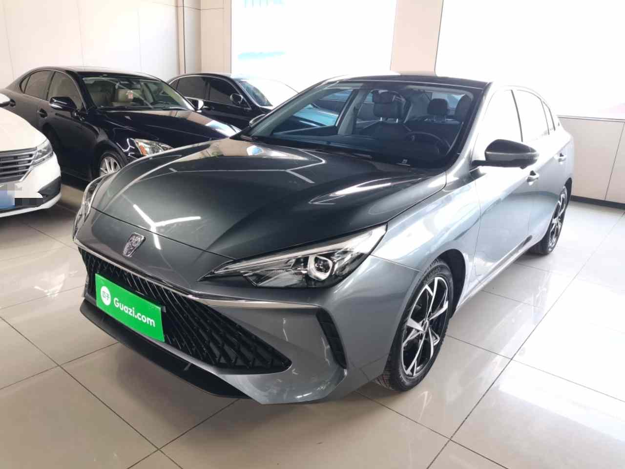 荣威i5 2023款 1.5L CVT尊荣版(2)