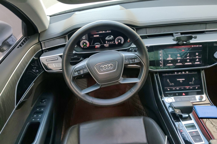 奥迪A8 2018款 A8L 55 TFSI quattro投放版精英型中控内饰13