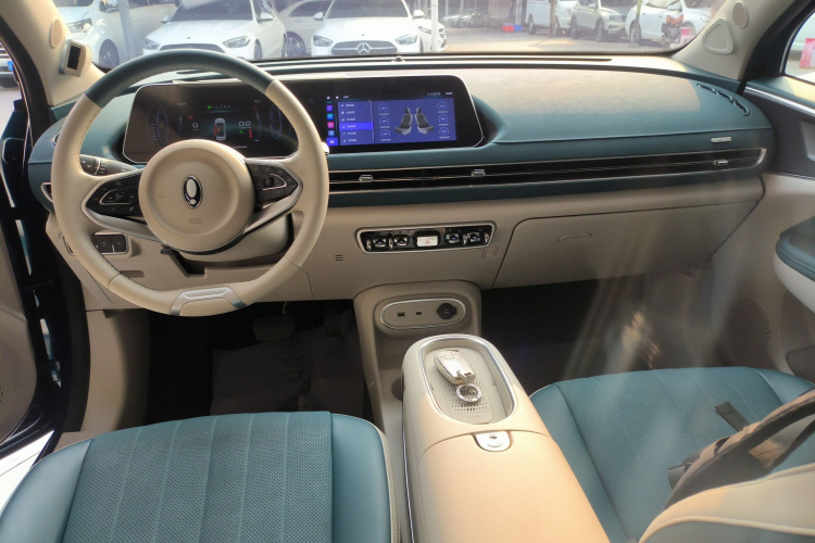 欧拉好猫 2023款 401km标准续航 尊贵型 磷酸铁锂中控内饰12