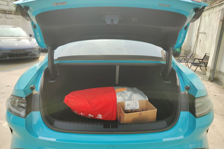 小米汽车 小米SU7 2024款 四驱超长续航高阶智驾Max版机舱底盘23