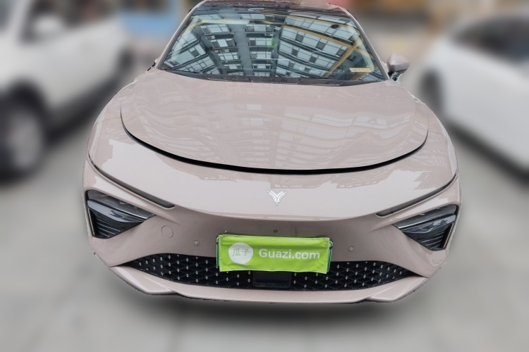 哪吒汽车 哪吒S 2022款 增程版 1160km 后驱中版车身外观2