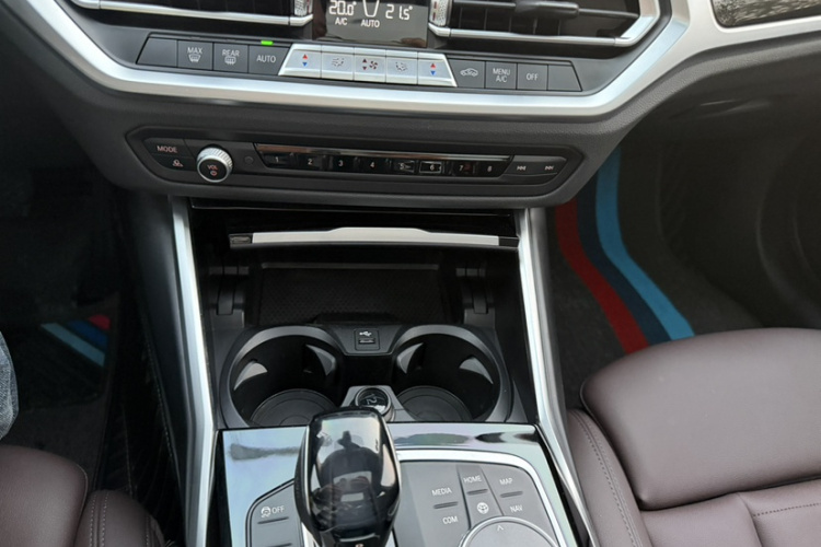 宝马3系 2020款 320Li M运动套装中控内饰7009