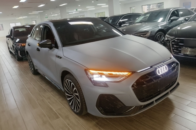 奥迪A3 2025款 Sportback 35TFSI 飞驰尊享型车身外观3