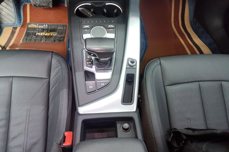 奥迪A4L 2019款 40 TFSI 时尚型 国VI局部细节18