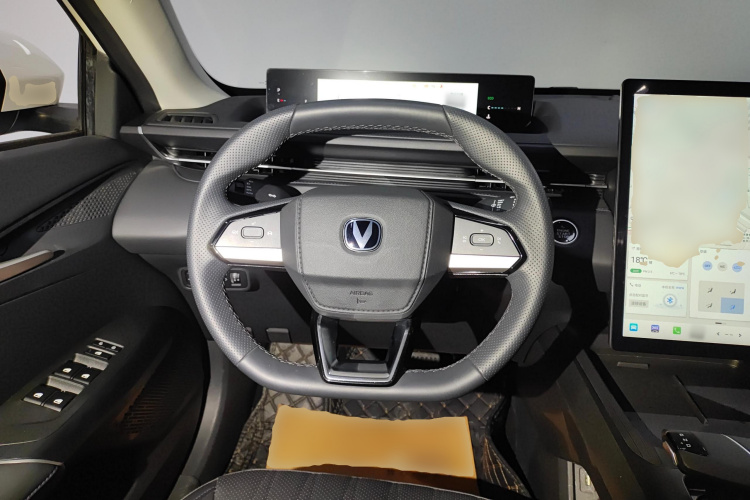 长安 逸动 2024款 1.5T GDI自动 旗舰型中控内饰13