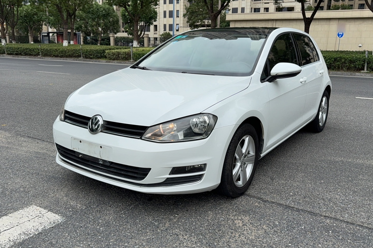 大众 高尔夫 2016款 230TSI 自动舒适型车身外观1