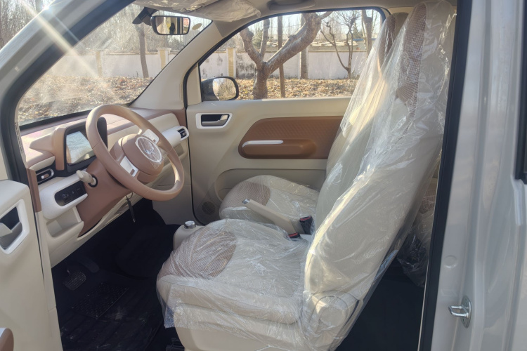 五菱汽车 宏光MINIEV 2024款 第三代 215km 青春版中控内饰7005