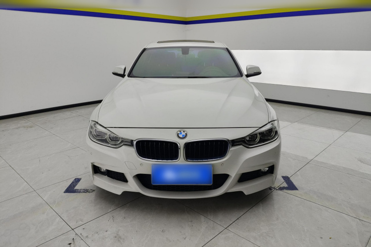 宝马3系 2017款 320i M运动型车身外观2