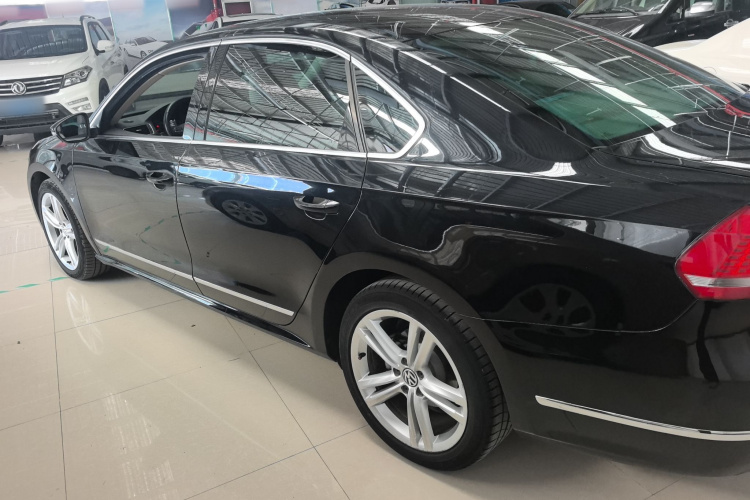 大众 帕萨特 2014款 2.0TSI DSG御尊导航版车身外观4