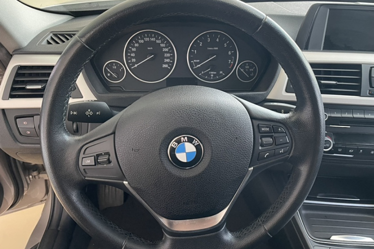 宝马3系 2015款 320Li 时尚型中控内饰7003