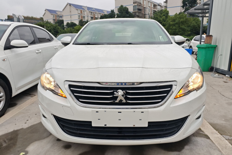 标致408 2014款 1.8L 自动豪华版车身外观2