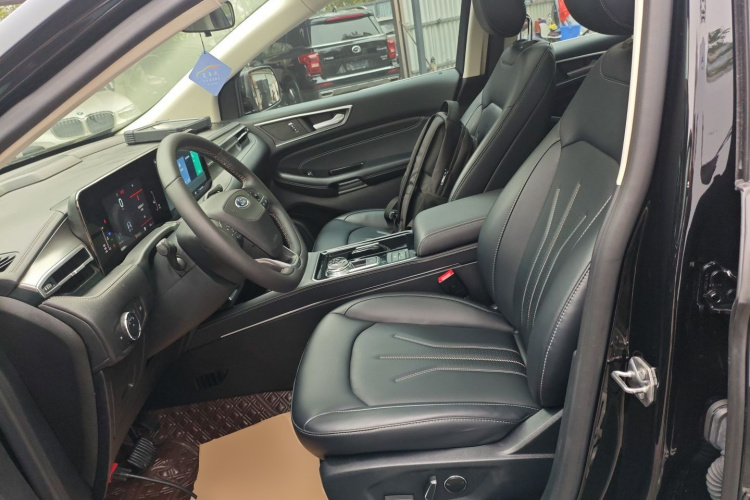 福特 锐界 2022款 PLUS EcoBoost 245 四驱铂锐型 7座中控内饰19