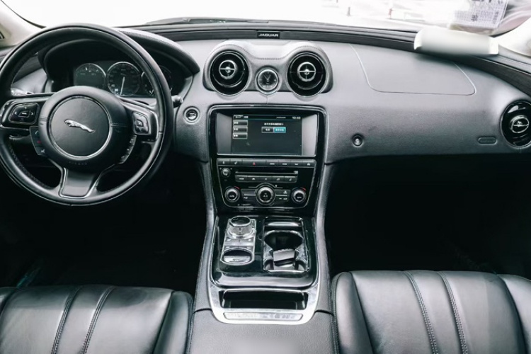 捷豹XJ 2015款 XJL 3.0 SC 典雅商务80周年典藏版中控内饰7004