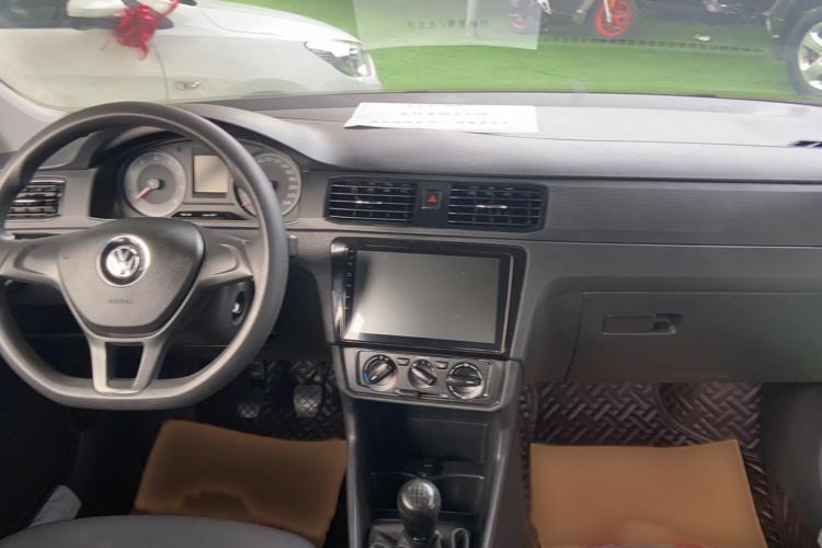 大众 桑塔纳 2018款 1.5L 手动风尚版中控内饰7003