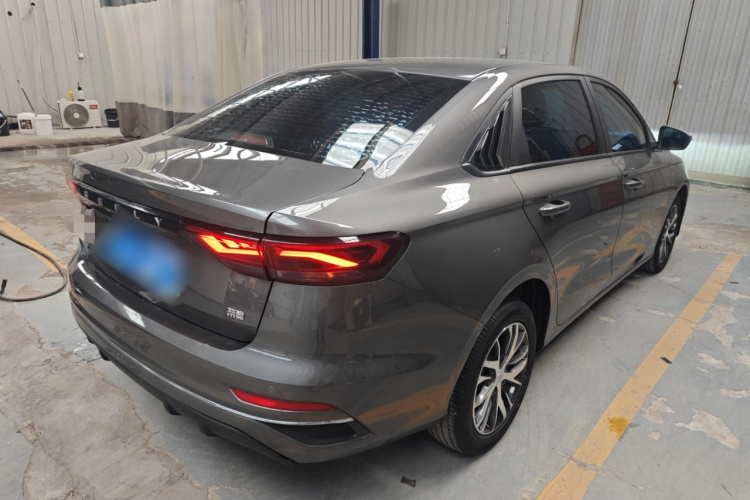吉利汽车 帝豪 2023款 第4代冠军版 1.5L CVT豪华型车身外观7