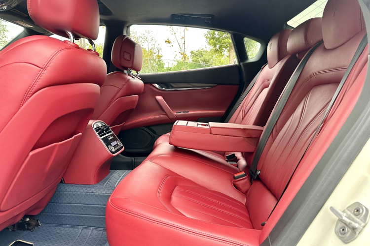 玛莎拉蒂 总裁 2017款 3.0T 标准型中控内饰7008