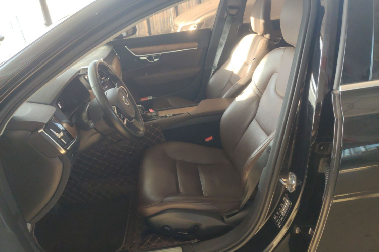 沃尔沃S90 2019款 T5 智逸版中控内饰19