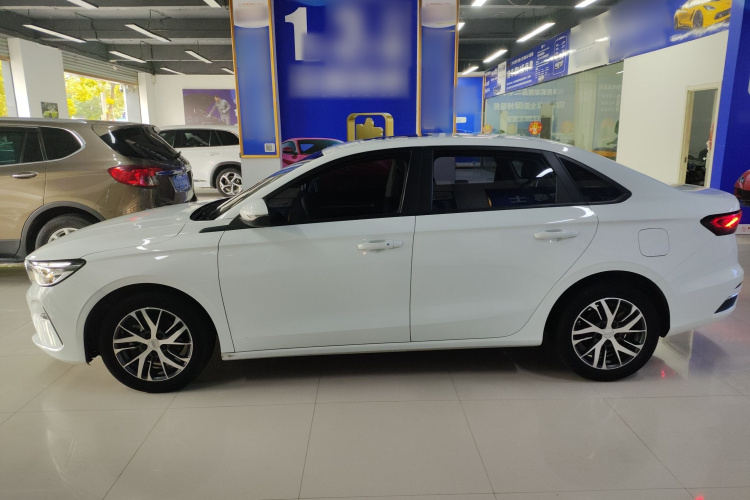 吉利汽车 帝豪 2023款 第4代冠军版 1.5L CVT豪华型车身外观4