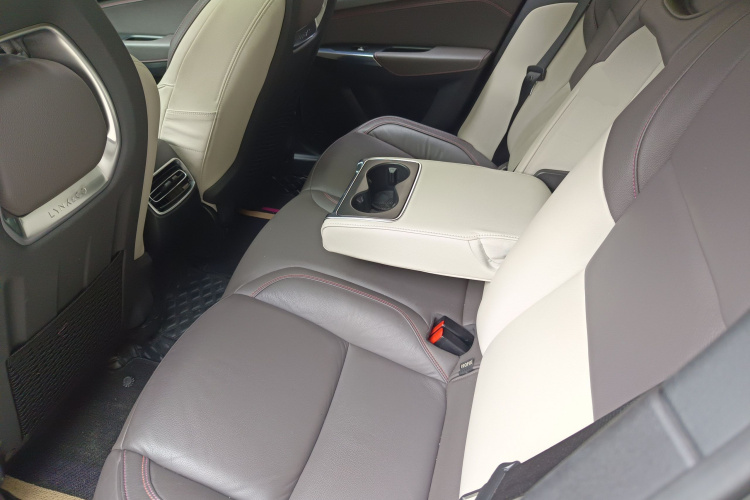 领克02 2019款 高能版 2.0T 自动两驱耀Pro版 国VI中控内饰7004