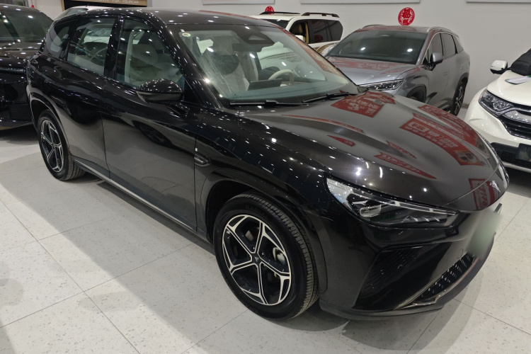 哪吒汽车 哪吒L 2024款 增程 310 闪充版车身外观6002