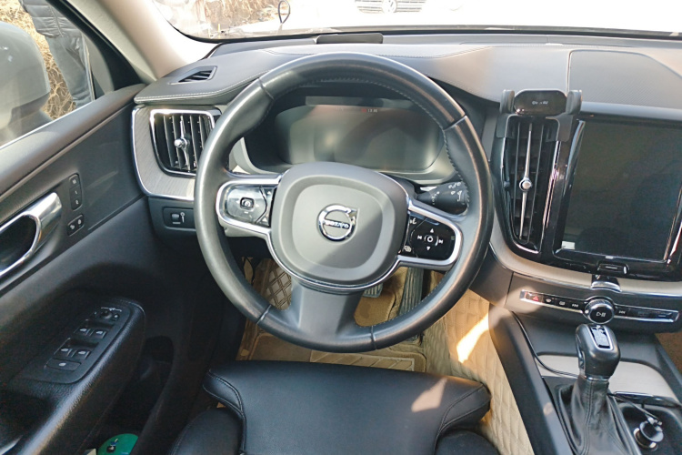 沃尔沃XC60 2020款 T5 四驱智远豪华版中控内饰13