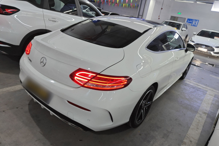 奔驰C级(进口) 2018款 C 200 轿跑车车身外观7