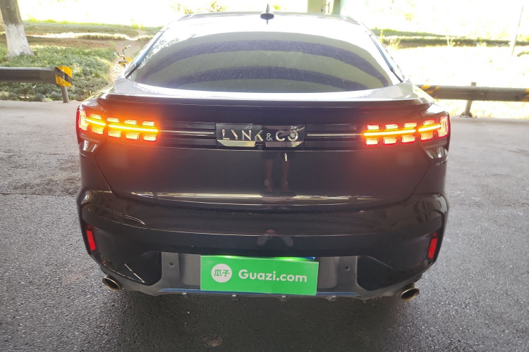 领克05 2022款 2.0TD 两驱耀Halo车身外观6