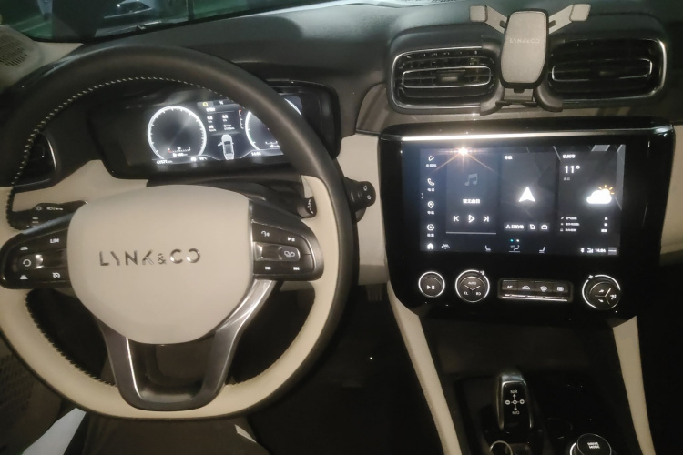 领克02新能源 2019款 1.5T PHEV Pro中控内饰12