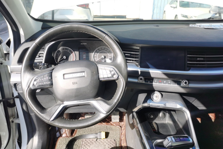 哈弗H6 2017款 红标 2.0T 自动两驱智尚型中控内饰12