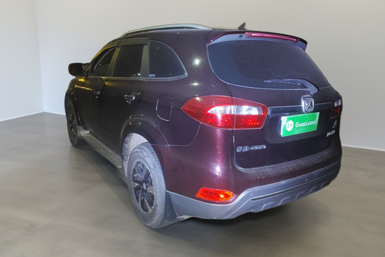 江铃 驭胜S350 2017款 2.0T 手动两驱柴油豪华天窗版5座车身外观5