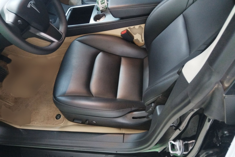 特斯拉 Model 3 2022款 后轮驱动版局部细节19