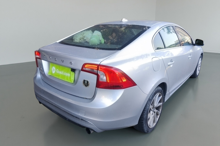 沃尔沃S60 2015款 S60L 2.0T 智远版车身外观7