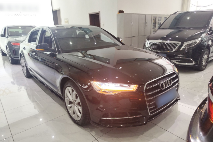 奥迪A6L 2018款 30周年年型 35 TFSI 时尚型车身外观3