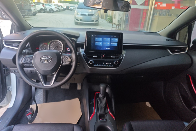 丰田 雷凌 2021款 185T CVT运动版中控内饰7002