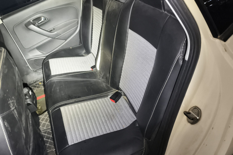 大众 Polo 2014款 1.4L 手动风尚版中控内饰21