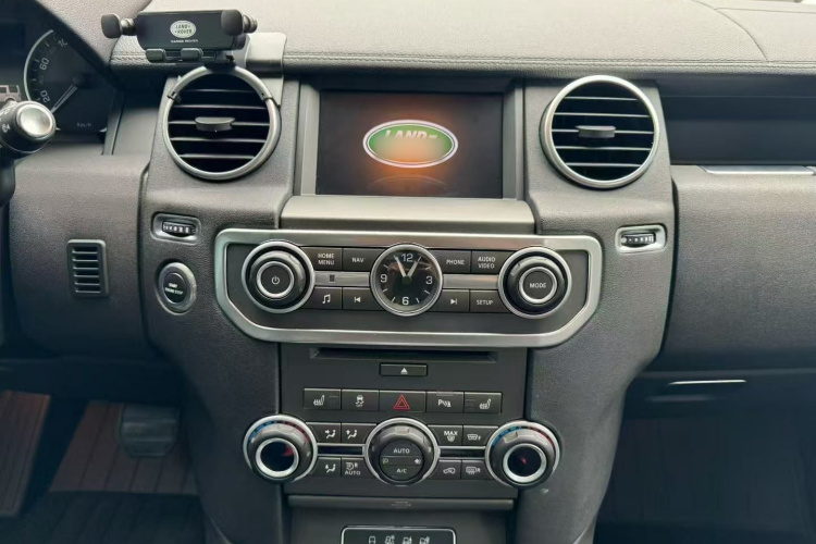 路虎 发现 2016款 3.0 SC 曜黑典藏版 HSE中控内饰7003