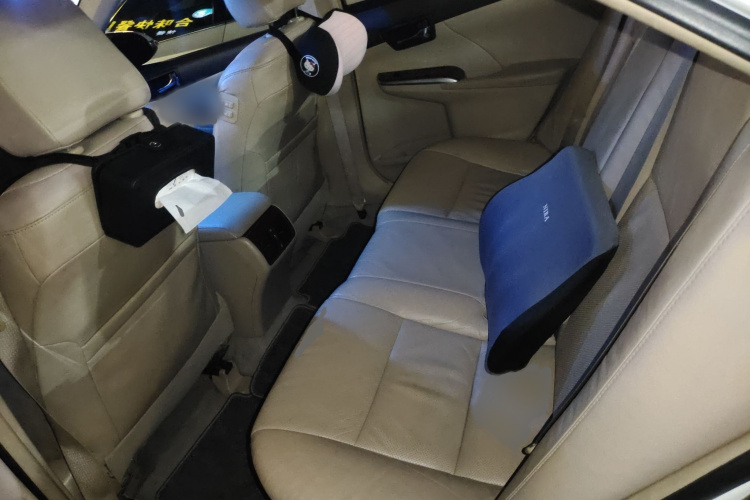 丰田 凯美瑞 2012款 2.5G 豪华版中控内饰7004