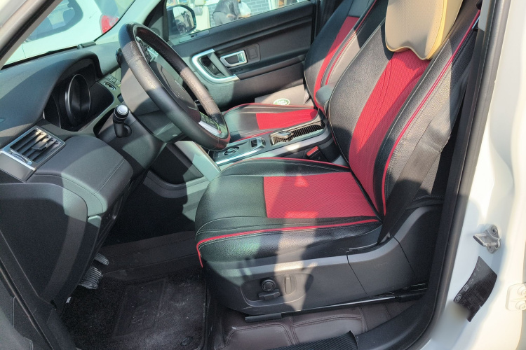 路虎 发现神行 2018款 240PS SE版中控内饰19