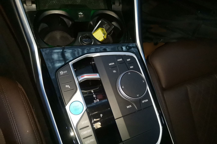 宝马i3 2023款 eDrive 40 L 曜夜套装局部细节18