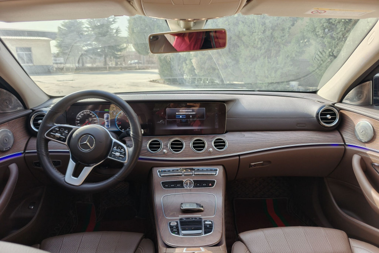 奔驰E级 2020款 E 260 L中控内饰7005